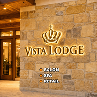 Huruf Halo Lit Serif Emas dengan Finishing Tangan, Terpasang di Fasad Batu Kapur untuk Papan Nama Depan Hotel, Huruf Backlit