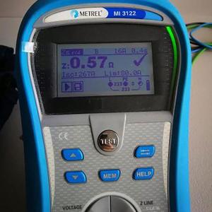 เครื่องทดสอบวงจร RCD แบบ 3 เฟส Metrel MI 3122 SMARTEC Z Line Loop พร้อมระบบ AutoSequences สำหรับวงจรไฟฟ้ากระแสสลับ  หน้าจอ LCD มีไฟแบ็คไลท์ - Product Image 3