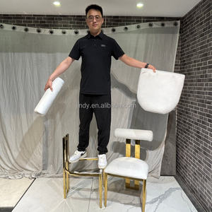 Sillas <span class=keywords><strong>de</strong></span> Comedor Modernas Tapizadas en Terciopelo con Patas <span class=keywords><strong>de</strong></span> Acero Inoxidable Dorado para Hoteles y Eventos - Product Image 2