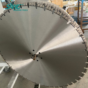 <span class=keywords><strong>Lame</strong></span> de <span class=keywords><strong>scie</strong></span> murale diamantée de qualité industrielle OEM, soudée au laser, pour découpe à plat du béton armé, 600mm 700mm 800mm 1200mm 1600mm - Product Image 5