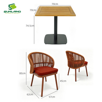 Ensemble de salle à manger d'extérieur en aluminium avec chaises en corde tressée et plateau de table en teck, mobilier de terrasse commercial pour hôtel, restaurant, jardin, bistrot