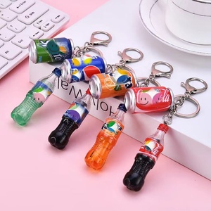 Nhà Sản Xuất Bán Buôn Móc Chìa Khóa Chai Nhựa Nhựa Dẻo Sáng Tạo Tùy Chỉnh Móc Chìa Khóa Chai Nước Giải Khát Mini Mô Phỏng Quà Tặng - Product Image 1