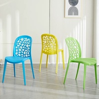 Chaise de salle à manger empilable au design moderne et coloré, chaise de salle à manger en plastique pour la maison, la cuisine, le café, le restaurant