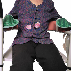 Gants anti-traction Yifule verts pour la fixation des mains des personnes âgées alitées, usage hospitalier et domestique - Product Image 1