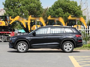 Bon <span class=keywords><strong>prix</strong></span> pour 2025 <span class=keywords><strong>Skoda</strong></span> <span class=keywords><strong>Kodiaq</strong></span> TSI330 5-Seat 2WD Shili Edition SUV de taille moyenne toit ouvrant Marchandises en stock Voiture de vente chaude au port - Product Image 5