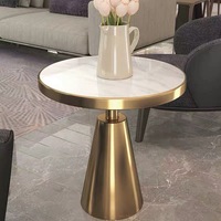 Table basse moderne personnalisée en marbre et pierre frittée avec structure en acier inoxydable pour hôtel, villa, appartement, café