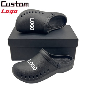 Sepatu Bedah Wanita dengan Logo Kustom Pabrik, Sandal Kustom dengan Logo Pribadi untuk Dokter, Clogs Rumah Sakit Kustom - Product Image 1