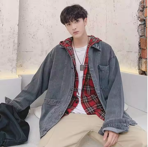 เสื้อโค้ทผ้ายีนส์สำหรับผู้ชายเสื้อแจ็กเก็ตใส่ทำงานยอดนิยมทรงหลวมเทรนด์เสื้อโค้ทแจ็คเก็ตบอมเบอร์พิมพ์ลายกันลม2023งาน OEM ตามสั่ง - Product Image 2