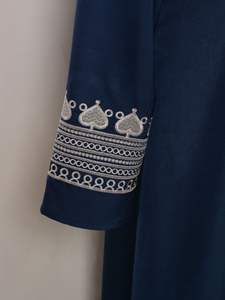 Túnica artesanal bordada de alta calidad personalizada para mujer musulmana de Dubái de Oriente Medio - Product Image 5