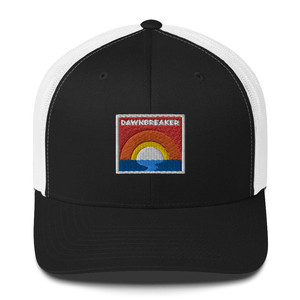 Trova il tuo cappellino da camionista Coast Dawnbreaker - Product Image 1