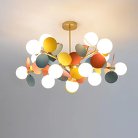 Lustre en verre et fer multicolore au design nordique moderne, luminaire suspendu pour salon, salle à manger, chambre à coucher