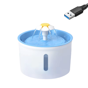 Bebedero de Agua Recargable de 1.6L con Diseño Atractivo, Material Seguro, el Más Vendido, Recipiente de Agua de Plástico para Mascotas Pequeñas - Product Image 1