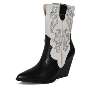 حذاء رعاة البقر الغربي المطرز بتصميم كلاسيكي حذاء بكعب عالٍ للنساء من الجلد الصناعي المدبب الطراز متوسط الطول