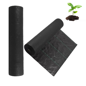 Toile de paillage PP noire anti-mauvaises herbes, tissu paysager anti-UV pour terres agricoles - Product Image 1