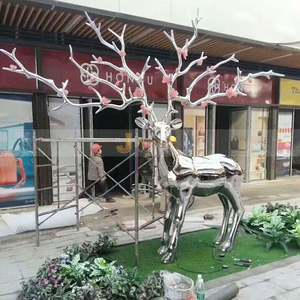 Escultura de Metal 3D Personalizada LL325, Diseño Abstracto Moderno, Familia de Ciervos, Acero Inoxidable, para Exteriores - Product Image 1