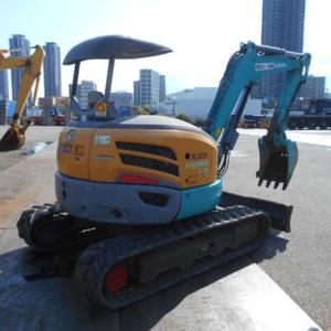 Mini-excavatrice d'occasion à faible consommation de carburant, excavatrice à bras oscillant zéro, 4 tonnes, Kubota, diesel, pour usage agricole, Japon - Product Image 3