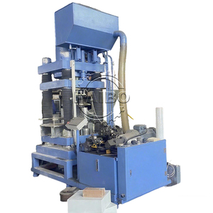 Machine de briquetage hydraulique à quatre colonnes pour copeaux métalliques, fonctionnement sans interruption, machine de fabrication de briquettes de copeaux métalliques - Product Image 1