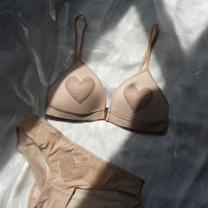 Nouvel ensemble de lingerie deux pièces en maille cœur sans armatures, soutien-gorge push-up sans fil tendance pour femme - Product Image 5