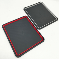 Vente chaude nouveau tapis de voiture antidérapant multifonctionnel support pour téléphone carte de stationnement temporaire de voiture tapis antidérapant tapis de rangement de voiture
