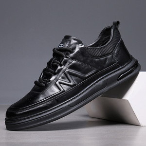 Zapatos de Skate para Hombre, Mocasines, Zapatillas Deportivas, con Cordones, de Cuero, de Caña Baja, con Relieve, Estilo Retro, Hechos a Mano - Product Image 1