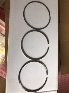 Jeu de segments de piston Kusima Factory 83 mm standard pour Mercedes Dodge 07-17 Sprinter NVC3 <span class=keywords><strong>V6</strong></span> 3.0L OM642 6420300024 6420300124 - Product Image 4