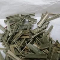 Thé sain récolté récemment, herbe de Malabar séchée, feuilles de l'herbe de Cochin coupées pour le thé aux herbes