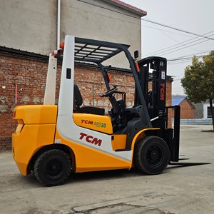 รถยกดีเซล TCM ยี่ห้อญี่ปุ่น 3 ตัน พร้อมเครื่องยนต์ Isuzu รุ่น TCM FD30 รถยกมือสอง - Product Image 3
