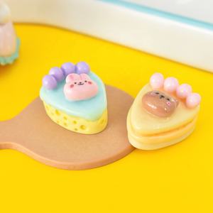 Cabujón de resina de base plana con diseño de pastel de dibujos animados colorido y animales adorables, modelo de resina, accesorios para casas de muñecas, adornos DIY para teléfonos - Product Image 6