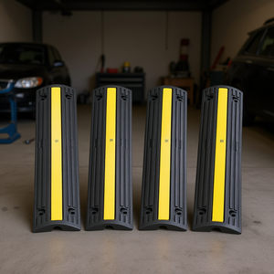 Lot de 4 rampes de protection de câbles au sol pour ralentisseur de vitesse, 39 pouces, capacité de 18 000 lb, modèle D0100HAD45W, en plastique - Product Image 2