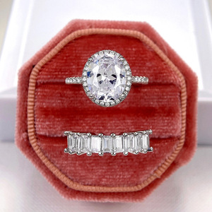 Anello di Fidanzamento con Diamante Taglio Ovale Dj041 in Oro Bianco, Diamante Naturale Colore D con Pietre Laterali per Donna - Product Image 6