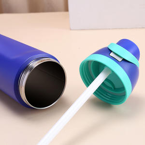 Bouteille d'<span class=keywords><strong>eau</strong></span> isotherme en acier inoxydable avec paille - pour boissons froides et chaudes - Thermos en métal sous vide avec thermos de sport anti-fuite - Product Image 6