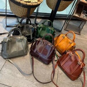 กระเป๋าถือ AndoBag สำหรับผู้หญิง หนังวัวแท้ ความจุมาก แฟชั่นกระเป๋าสะพายไหล่/สะพายข้าง กระเป๋าถือสำหรับเดินทาง รุ่น 77172 - Product Image 2