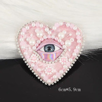 Appliques brodées en forme de cœur avec strass 3D et perles « Evil Eyes » à coudre pour décorations de Noël et robes de soirée