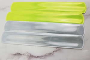 <span class=keywords><strong>En13356</strong></span> مقاوم للماء EN17353 سوار عاكس قابل لإعادة الاستخدام شرائط عاكسة لف صفعة عاكسة لأحداث festiv يتوهج في الظلام - Product Image 4