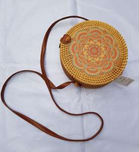 Sac en rotin naturel écologique avec motif mandala, sac à bandoulière rond tissé à la main pour les détaillants de boutiques - Product Image 2