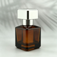 Ensemble de flacons de parfum carrés pour emballage cosmétique avec bouchon argenté, logo personnalisé pour marque, étiquette privée