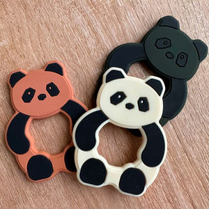 <span class=keywords><strong>Anneau</strong></span> <span class=keywords><strong>de</strong></span> <span class=keywords><strong>dentition</strong></span> pour bébé en silicone souple personnalisé Panda jouet pour bébés chaîne <span class=keywords><strong>de</strong></span> <span class=keywords><strong>dentition</strong></span> apaisante à mâcher <span class=keywords><strong>anneau</strong></span> hochet à chaîne - Product Image 2
