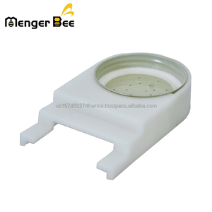Nouveaux abreuvoirs à eau en plastique Menger Bee American Boardman Entrance Bee Bottom avec bouchon Mason Jar, garantie de 2 ans - Product Image 4