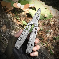 Pince multifonctionnelle pliable portable en acier inoxydable avec tournevis, outils de survie légers pour le camping en plein air