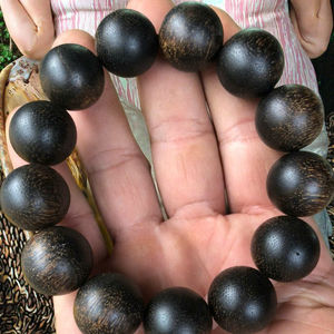 16MM 18mm Agarwood Pulsera Aromaterapia Difusor Calmante Aroma & Black Oud Beads - Product Image 1