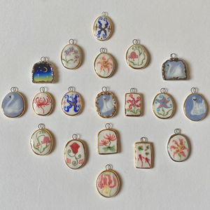 Groothandel Diy Accessoires Verguld Koper Roze Pave Bloem Hanger Charme Gekleurde Tekening Hanger Voor Sieraden Maken - Product Image 1