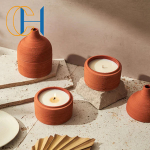 Pots à bougies en terre cuite, récipients à bougies en argile, porte-bougie rustiques faits à la main pour la décoration de la maison, centre de table et ambiance extérieure - Product Image 1