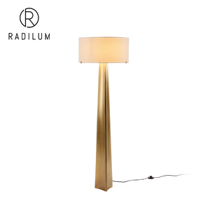 <span class=keywords><strong>Lampadaire</strong></span> en laiton moderne de luxe pour hôtel, sculptural, en laiton massif, avec abat-jour en coton, LED E26, vente en gros transfrontalière, <span class=keywords><strong>Lampadaire</strong></span> en laiton Morgins - Product Image 1