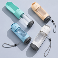 Vente en gros disponible : Bouteille d'eau portable pour chien, best-seller, anti-fuite, avec filtre, pour les voyages et les promenades en plein air