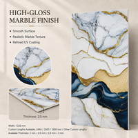 Revêtement mural en PVC marbré MORLENX blanc, bleu marine et or, effet géode, pour projets de réception de résidences de luxe