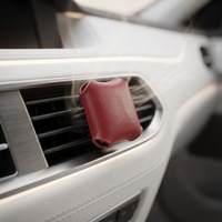 Désodorisant voiture rechargeable en cuir, diffuseur en zinc avec aromathérapie, évaporation naturelle et parfum longue durée
