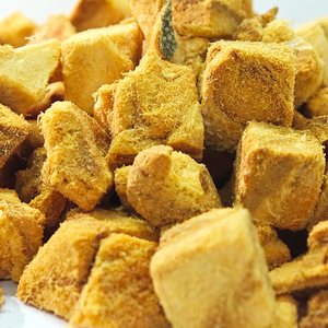 Grossistes en gros de friandises pour animaux OEM Viande de saumon de haute qualité Poisson en dés naturels à haute teneur en protéines Snack lyophilisé Nourriture pour chat et chien - Product Image 2
