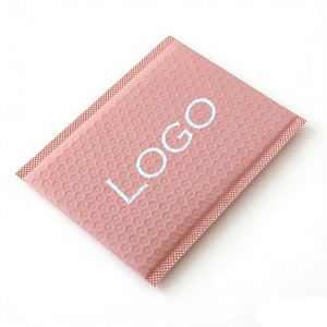 Enveloppe à bulles rose avec film co-extrudé - pour l'emballage antichoc et étanche de petits articles (coques de téléphone, cartes de collection). - Product Image 1