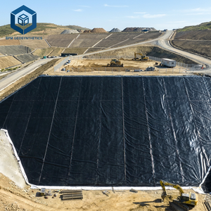 Feuilles de géomembrane HDPE anti-UV de 1,0 mm et 1,5 mm, personnalisées pour les fermes piscicoles et les bassins de lixiviation en empilage - Product Image 4