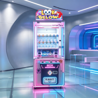 Machine à prix à suspendre commercial, à monnayeur et à code QR, avec jeu d'arcade à boîtes mystères, pour centres commerciaux et lieux de divertissement
